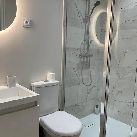 A Gambetta Apartment *