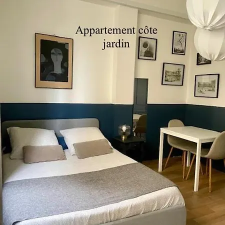 A Gambetta Apartment